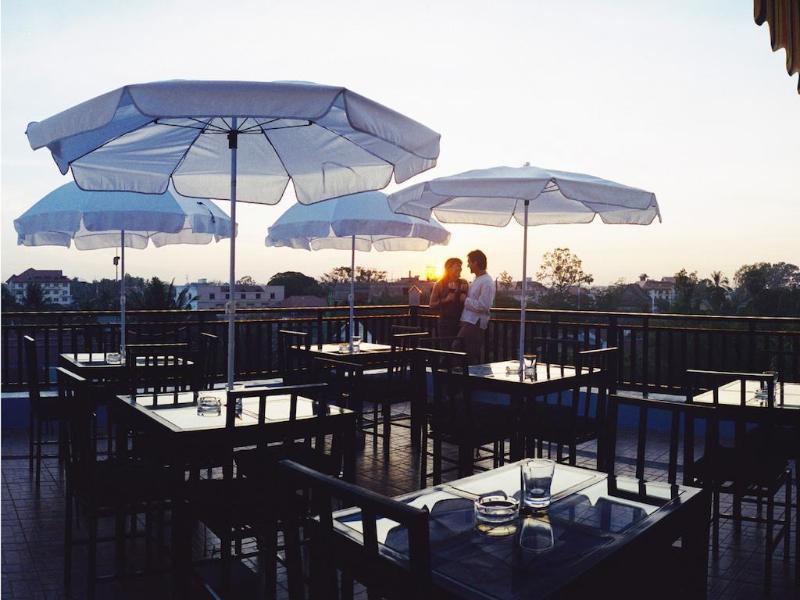 Sun Inns Hotel Siem Reap Bagian luar foto